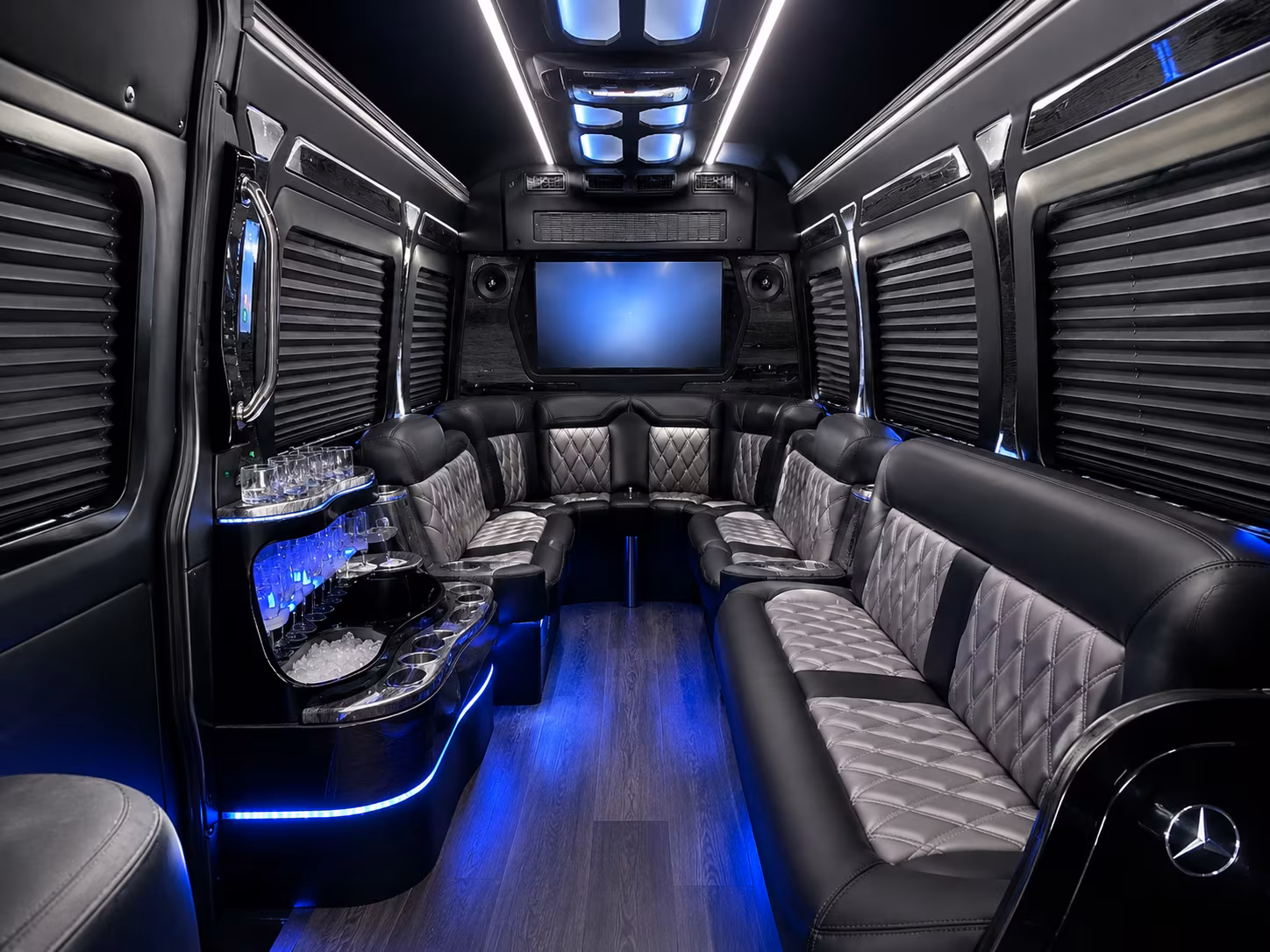 bus rentals for corporate retreats and team outings in the smoky mountains