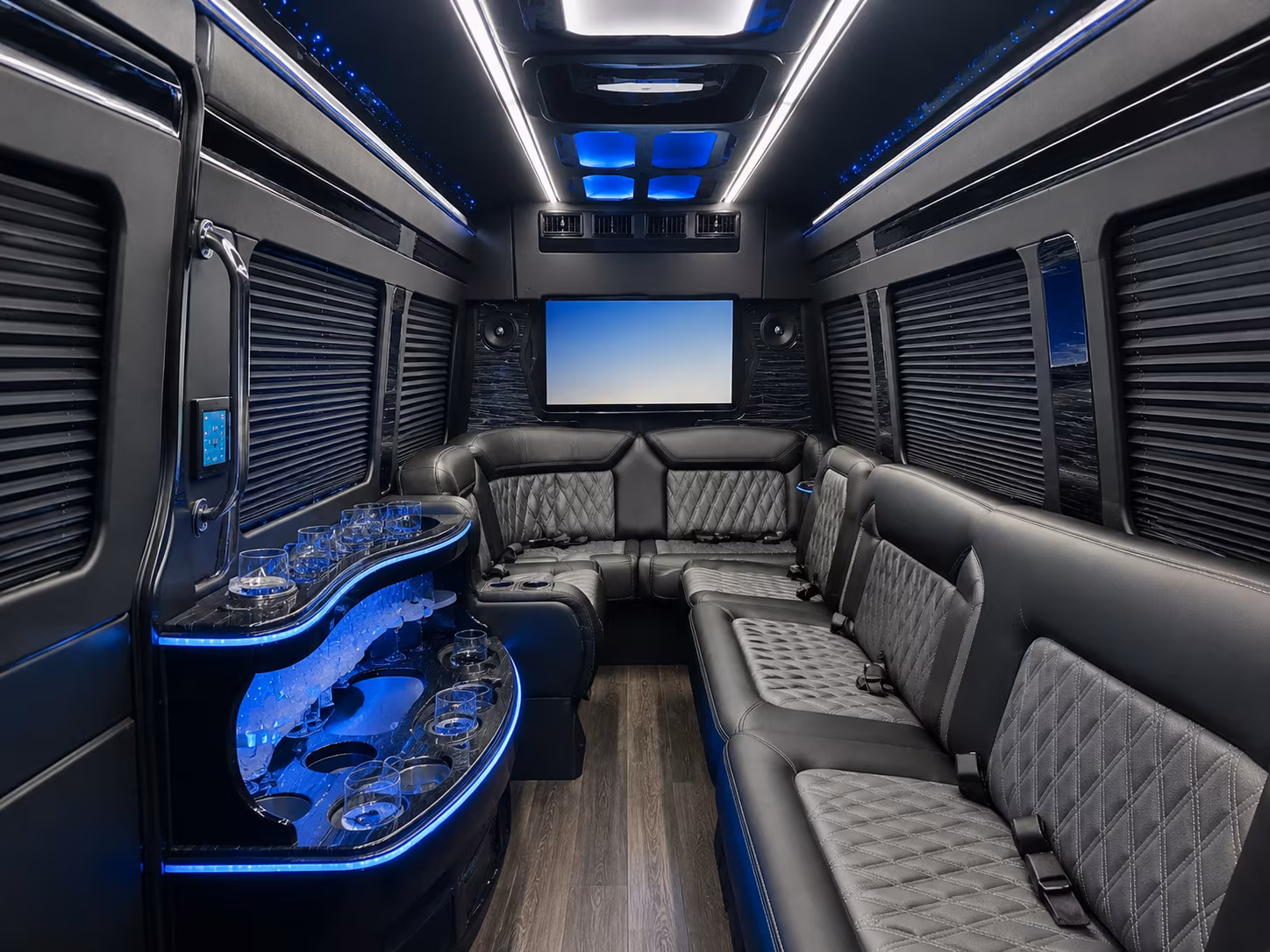 bus rentals for outdoor amphitheatre shows at ijams and beyond
