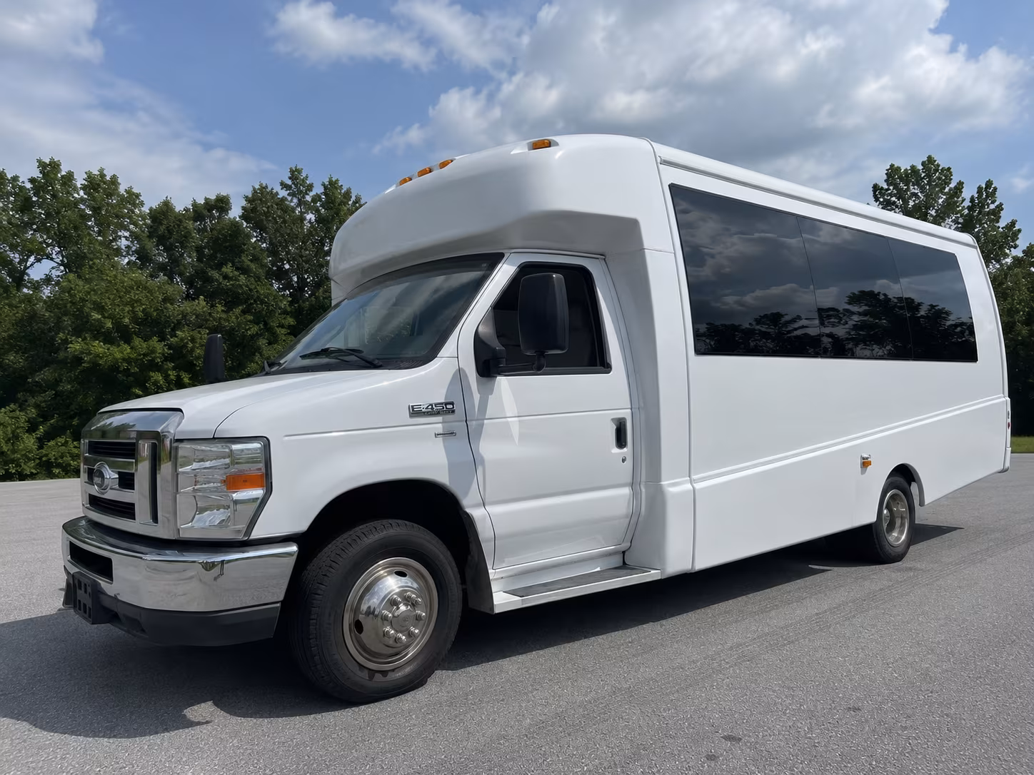 gatlinburg great smoky mountains knoxville party bus rental