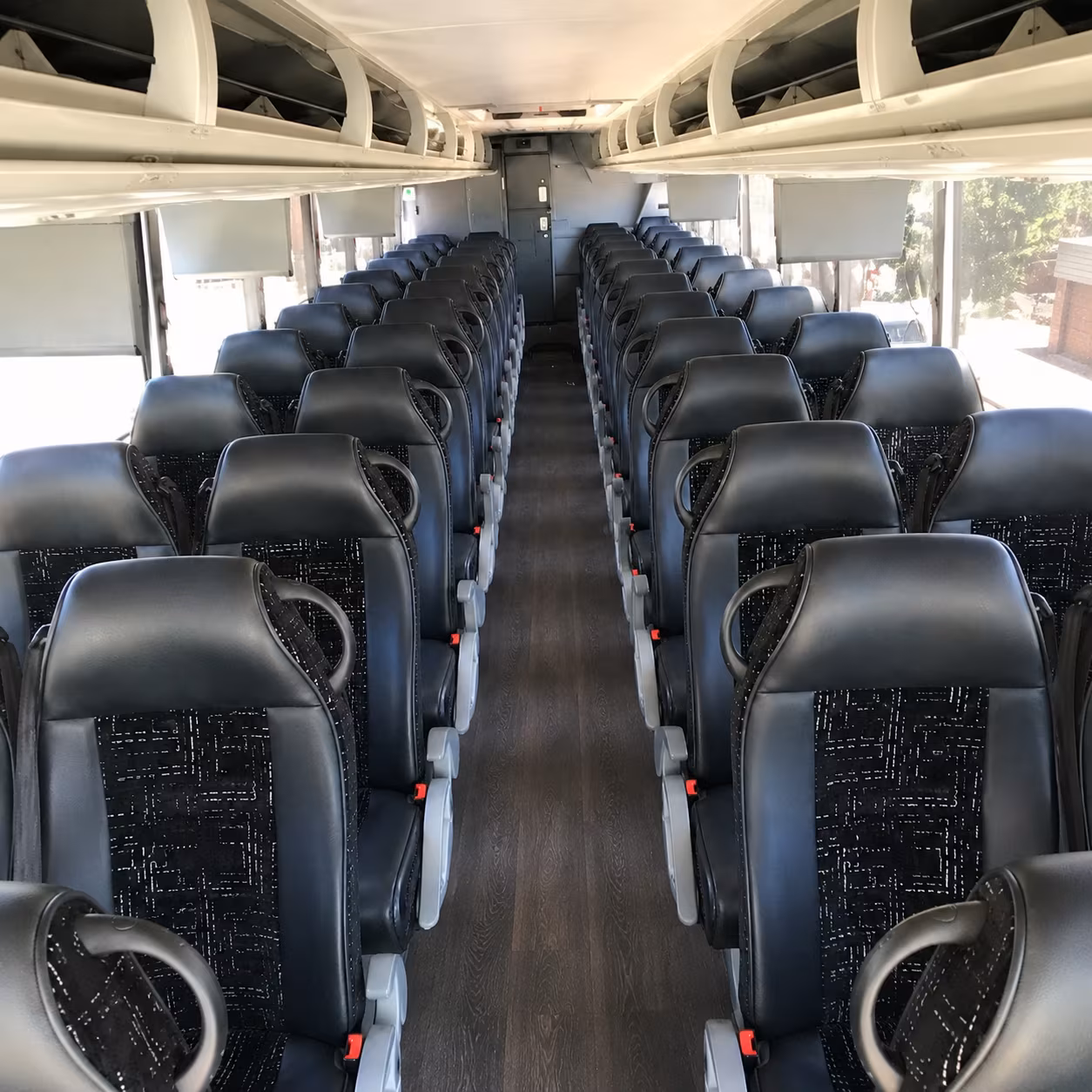 knoxville bus rental service area