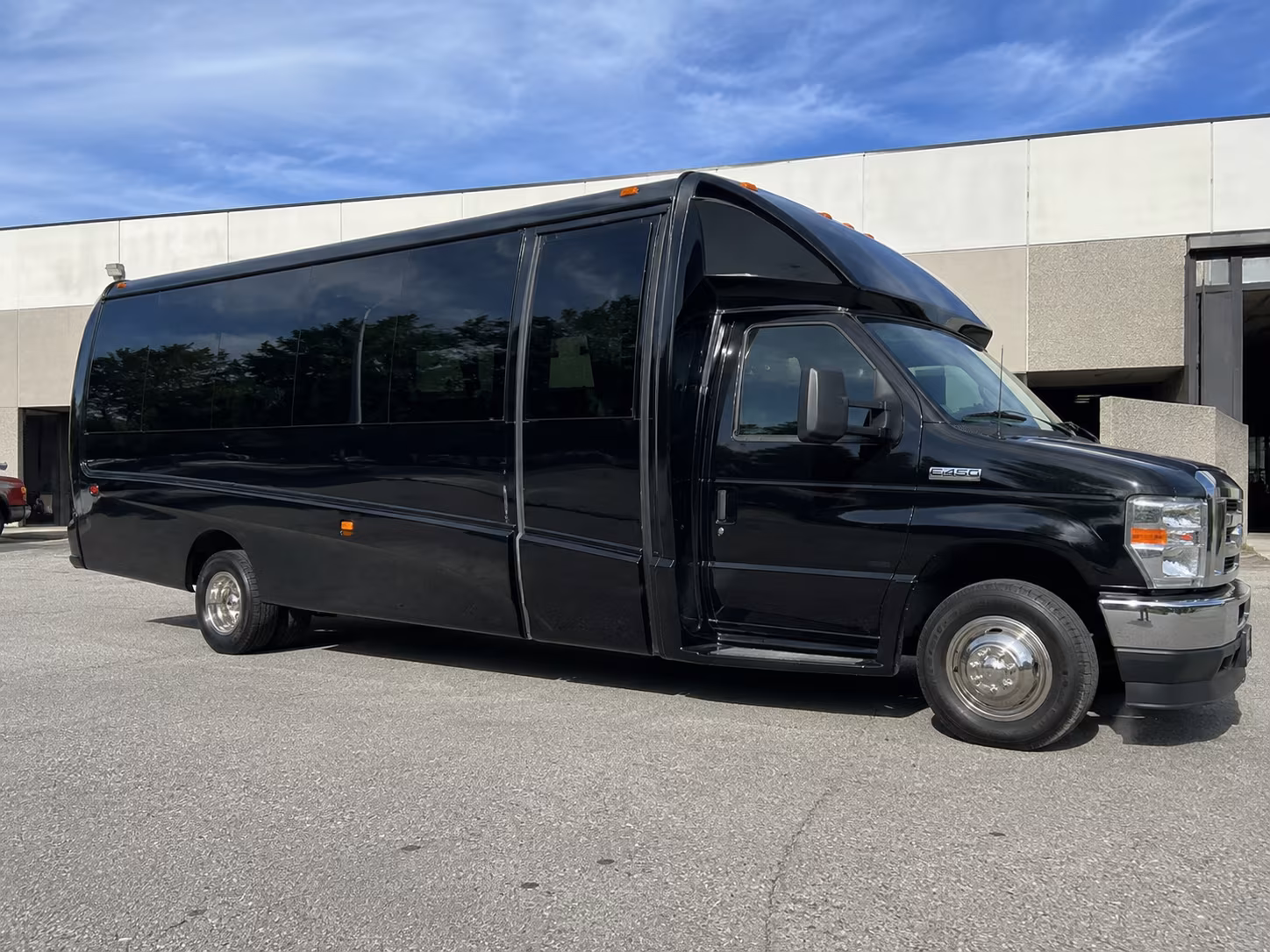 knoxville sporting event transportation onboard seating