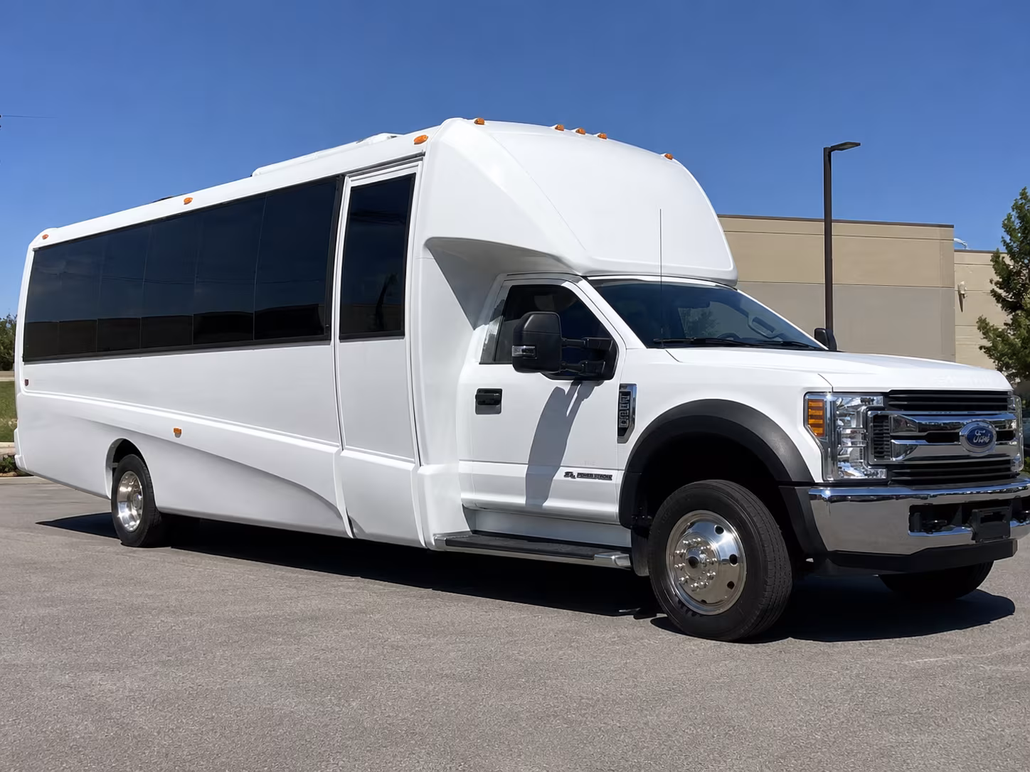 minibus rentals for small group wine tastings in the smoky mountain foothills