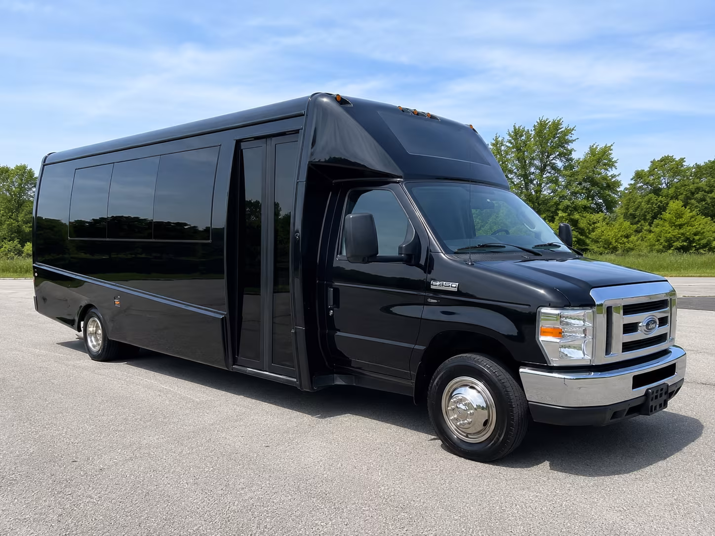 rent a minibus in knoxville for a stress free prom night