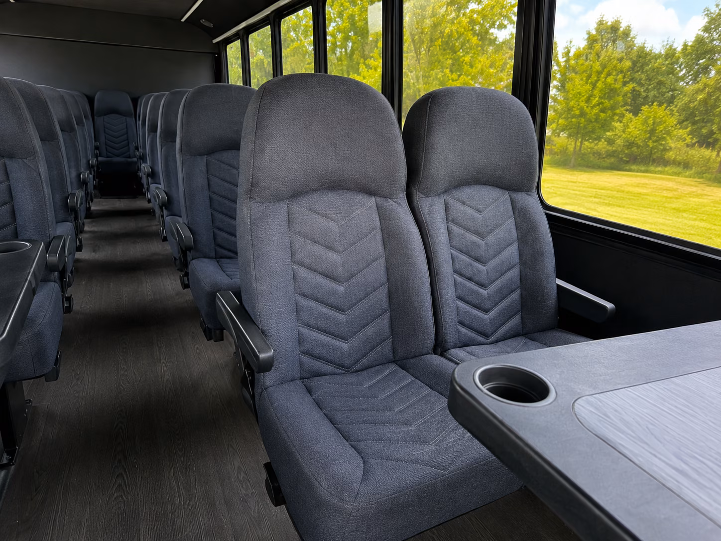 shuttle buses for knoxville wedding guests between hotels and venues