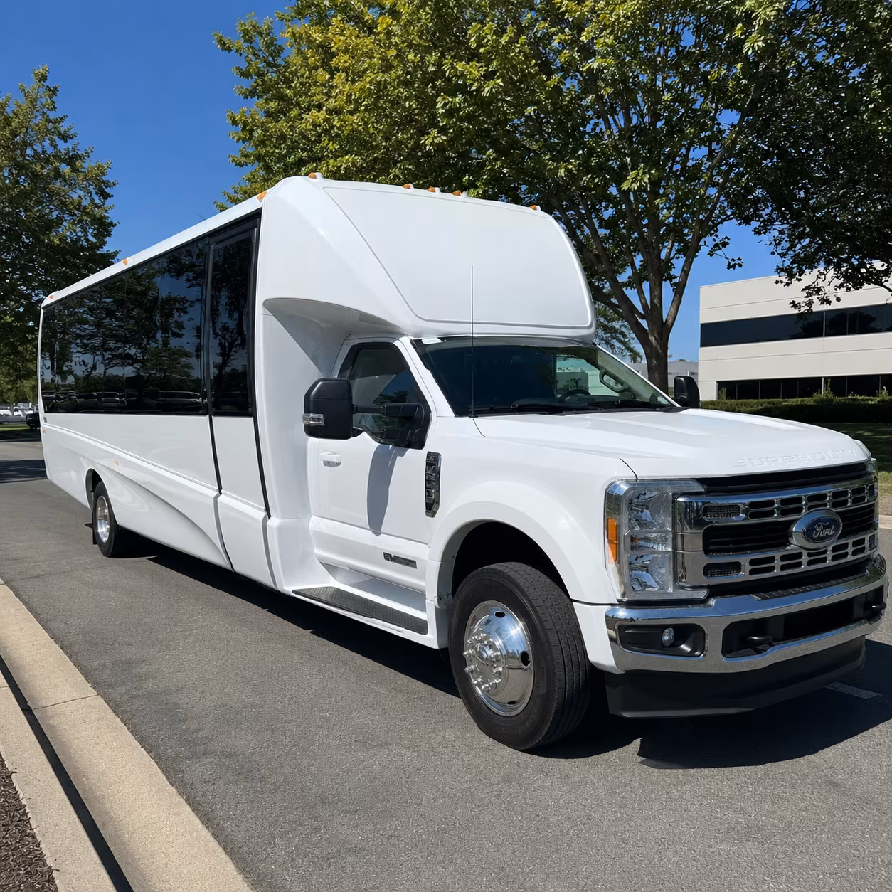 wedding shuttle buses and celebration transportation in knoxville